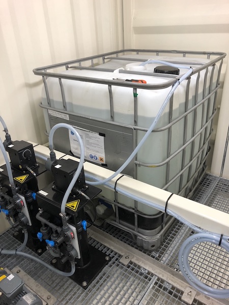 Chemical dosing installation IBC